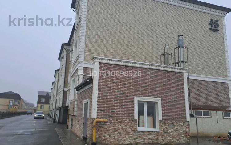 3-бөлмелі пәтер · 115 м² · 1/3 қабат, 24-й мкр 45, бағасы: 16.5 млн ₸ в Актау — фото 2