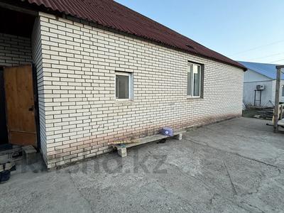 Отдельный дом · 4 комнаты · 100 м² · 5 сот., мкр. Зачаганск пгт 10 за 20.5 млн ₸ в Уральске
