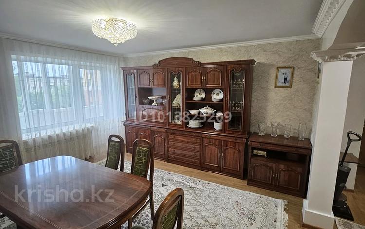 4-комнатная квартира · 77 м² · 4/10 этаж, проспект Шакарима 14 за 45 млн ₸ в Семее — фото 2
