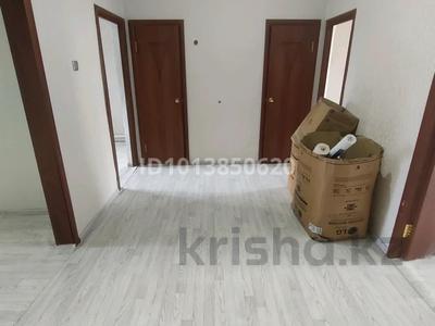 3-комнатная квартира · 60.8 м² · 1/4 этаж, Амангелды Иманова 16 — Иманова-Пушкина за 16.5 млн ₸ в Актобе, мкр Москва