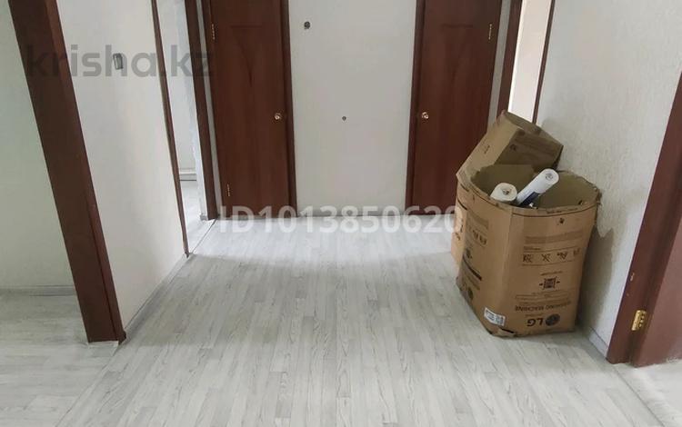 3-комнатная квартира · 60.8 м² · 1/4 этаж, Амангелды Иманова 16 — Иманова-Пушкина за 16.5 млн ₸ в Актобе, мкр Москва — фото 2