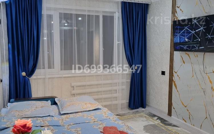 1-комнатная квартира · 38 м² · 2/5 этаж, Сатпаева — Универсам за 10 000 〒 — фото 2