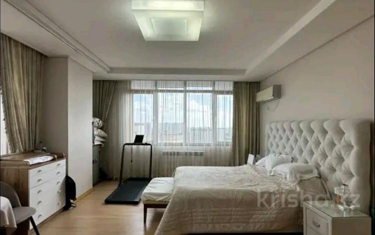 3-бөлмелі пәтер · 139 м² · 21 қабат, Кошкарбаева 2, бағасы: 84 млн ₸ в Астане, Сарайшык р-н — фото 2