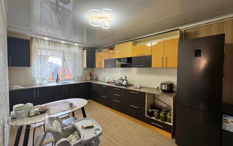 Жеке үй · 2 бөлме · 80 м² · 10 жүзд., 56 квартал, бағасы: 39.9 млн ₸ в Костанае — фото 2