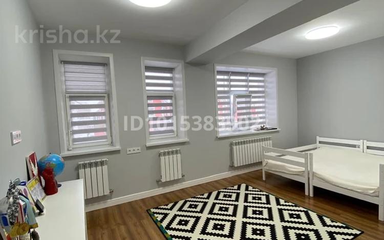 Отдельный дом · 5 комнат · 190 м² · 8.5 сот., Е718 за 175 млн ₸ в Астане, Есильский р-н — фото 2