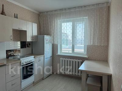 1-комнатная квартира, 40 м², 9/9 этаж помесячно, Керей Жанибек 12/1 — Сауран за 150 000 〒 в Астане, Есильский р-н