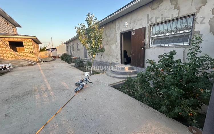 Отдельный дом · 10 комнат · 240 м² · 8 сот., мкр Коктем, 26 23 за 100 млн 〒 в Атырау — фото 2