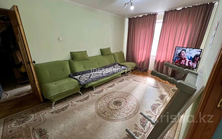 2-комнатная квартира · 45 м² · 2/5 этаж, 4 мкр 1 — Магазин Катюша за 15 млн 〒 в Таразе — фото 2