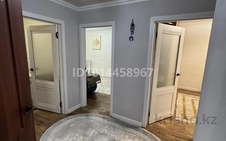 3-комнатная квартира · 65 м² · 3/5 этаж, мкр Юго-Восток, Дюсембекова 55 за 25.5 млн ₸ в Караганде, Казыбек би р-н — фото 2