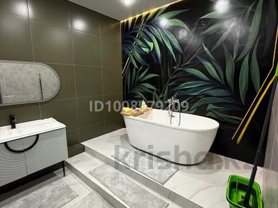 4-комнатная квартира · 180 м² · 3/5 этаж, мкр Болашак 133у за 58.5 млн 〒 в Актобе