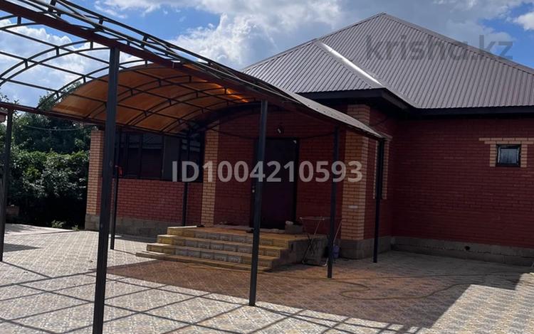 Дача · 5 комнат · 190 м² · 9 сот., Садовая за 52 млн ₸ в Уральске — фото 2
