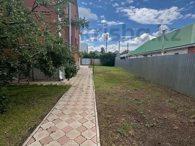 Отдельный дом · 5 комнат · 310 м² · 10 сот., Уркер 23 за 100 млн ₸ в Уральске