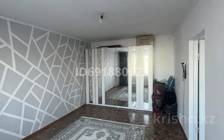 2-бөлмелі пәтер, 32.4 м², 2/5 қабат, мкр Шанхай, Чекалина 30б, бағасы: 5.5 млн 〒 в Актобе, мкр Шанхай — фото 2