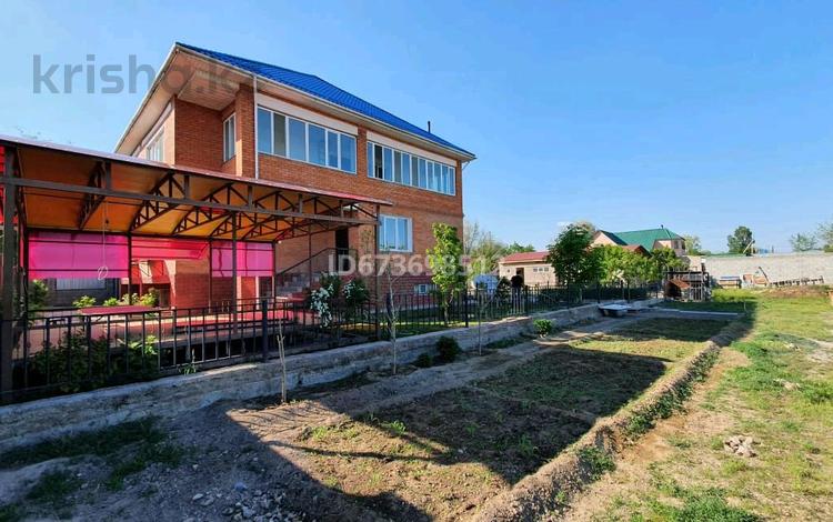 Жеке үй · 8 бөлме · 450 м² · 20 сот., 20 микрорайон — Набережная Вивальди, бағасы: 1 млн 〒 в Конаеве — фото 16