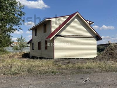 Отдельный дом · 4 комнаты · 250 м² · 10 сот., Майкудук, Доскея 50 за 8.5 млн 〒 в Караганде, Алихана Бокейханова р-н