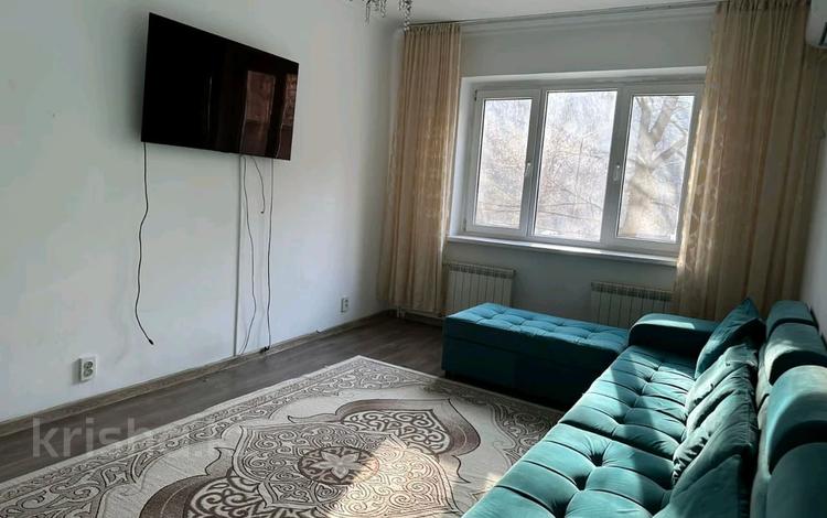 3-комнатная квартира, 70 м², 2/5 этаж, мкр Тастак-2 за 42 млн 〒 в Алматы, Алмалинский р-н — фото 2