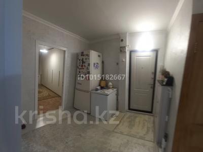 3-бөлмелі пәтер · 63 м² · 5/5 қабат, 1 ш/а, Есет батыр 93 — Возле Атланта, бағасы: 14 млн ₸ в Актобе, мкр 5
