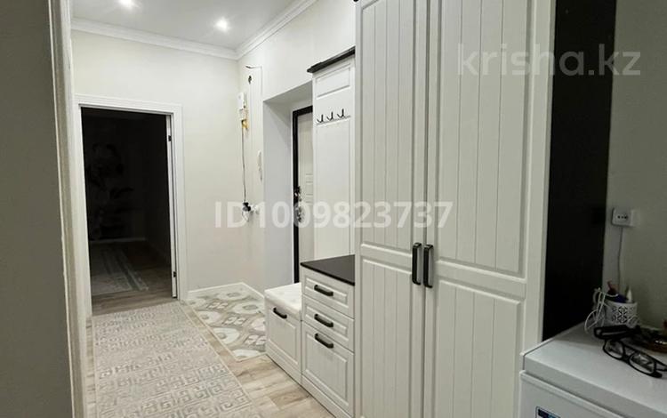 2-комнатная квартира · 65 м² · 4/9 этаж, мкр. Алтын орда 24 — Досмухамбетов тауелсиздик за 28 млн ₸ в Актобе — фото 2