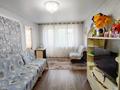 3-комнатная квартира · 45 м² · 5/5 этаж, Майкудук, 12й микрорайон за 9.2 млн ₸ в Караганде, Алихана Бокейханова р-н
