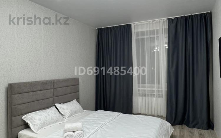 1-бөлмелі пәтер, 40 м², 5/9 қабат тәулігіне, Береке 60, бағасы: 12 000 〒 в Костанае — фото 2