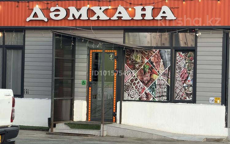 Еркін, кеңселер, дүкендер мен бутиктер, қоғамдық тамақтану орны, сұлулық салондары, медорталықтар мен дәріханалар, білім орталықтары, ойын-сауық, кабинеттер және жұмыс орындары, студиялар · 150 м², бағасы: 600 000 ₸ в Атырау, Жумыскер — фото 2