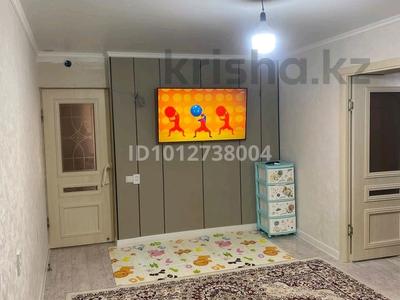 3-бөлмелі пәтер · 72 м² · 4/4 қабат, Шұғыла 25 — 4 этаж ремонт таза үйдің. домғада ремонт жасалған таза, бағасы: 12.5 млн ₸ в Жанаозен