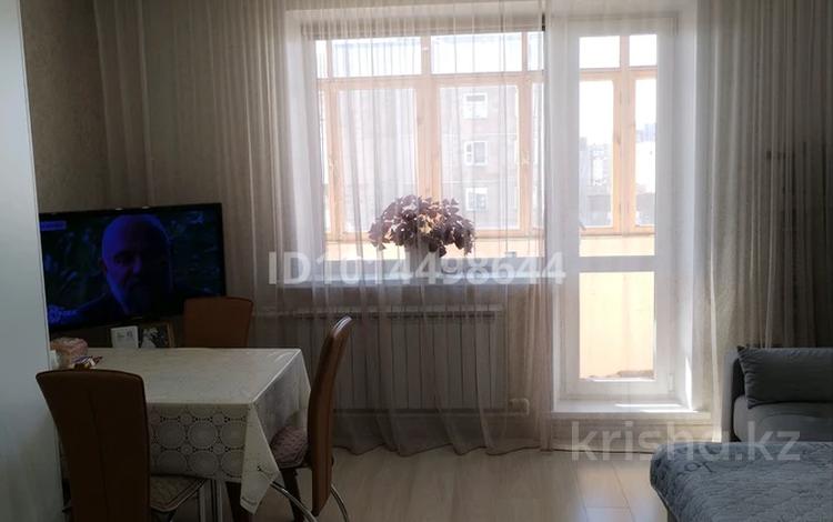 1-комнатная квартира · 42 м² · 8/10 этаж, мкр Юго-Восток, Мкр Юго-Восток, мкр Гульдер 2 11 за 21 млн ₸ в Караганде, Казыбек би р-н — фото 2