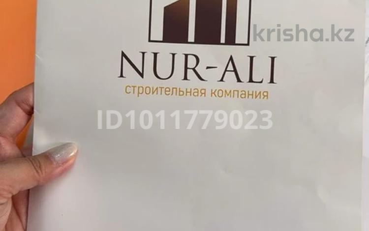 1-бөлмелі пәтер · 54 м² · 2 қабат, 5 мкр 8 — Қоныр аялдамасының артында орналасқан уй, бағасы: 12 млн ₸ в Жанаозен — фото 2