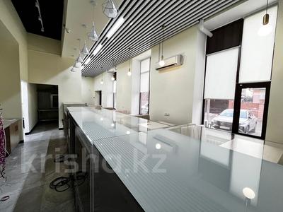 Офисы, магазины и бутики, общепит, салоны красоты, медцентры и аптеки, образование, студии · 102 м² за 650 000 〒 в Семее