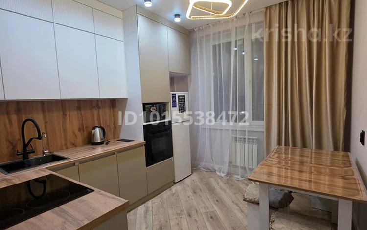 2-комнатная квартира · 56 м² · 8/9 этаж, Есенберлина 62 за 300 000 ₸ в Усть-Каменогорске — фото 2