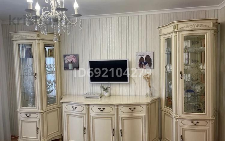 2-комнатная квартира · 55 м² · 9/9 этаж, мкр Юго-Восток, 29й микрорайон 1/6 — Муканова-Университетская за 25.5 млн 〒 в Караганде, Казыбек би р-н — фото 2