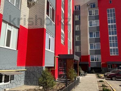 2-комнатная квартира · 86.3 м² · 4/5 этаж, Ломоносова за 24.5 млн 〒 в Актобе