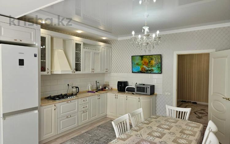 2-бөлмелі пәтер · 88 м² · 2/5 қабат, мкр. Алтын орда, бағасы: 38.5 млн ₸ в Актобе — фото 2