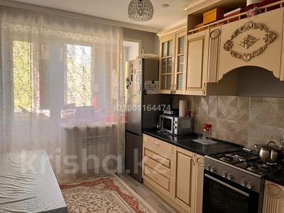 2-бөлмелі пәтер · 55 м² · 2/6 қабат, мкр Строитель 36/2, бағасы: 28 млн ₸ в Уральске