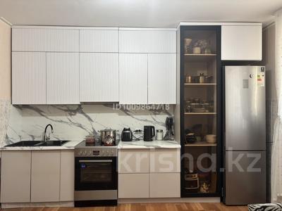 3-комнатная квартира · 93 м² · 1/9 этаж, Физкультурная 9/6 за 300 000 ₸ в Семее