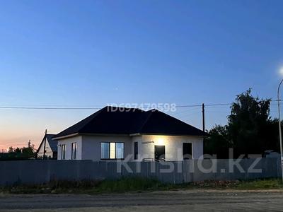 Отдельный дом · 3 комнаты · 90 м² · 3.5 сот., Литвинова — Архангельская за 28 млн 〒 в Павлодаре