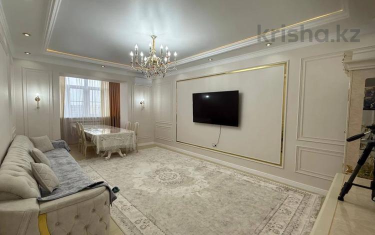 3-комнатная квартира · 120 м² · 8/8 этаж, Санкибай батыра за 500 000 ₸ в Актобе — фото 3
