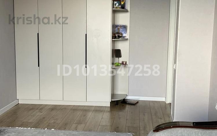 1-комнатная квартира · 42.3 м² · 7/10 этаж, Кенесары 62 за 28 млн ₸ в Астане, р-н Байконур — фото 2