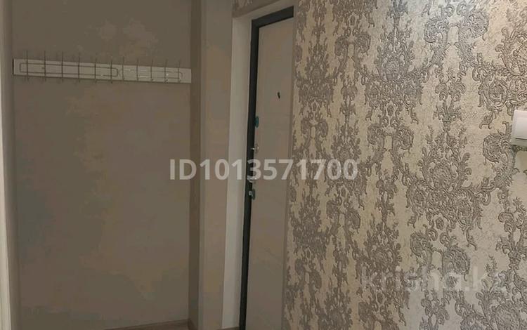 2-бөлмелі пәтер · 45 м² · 4/5 қабат, 12-шағынаудан, Майкудук, 12й микрорайон 9, бағасы: 11 млн ₸ в Караганде, Алихана Бокейханова р-н — фото 2