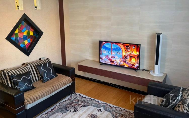 3-комнатная квартира · 110 м² · 4 этаж, Д. Кунаева 35 за 35 000 ₸ в Астане, Есильский р-н — фото 71