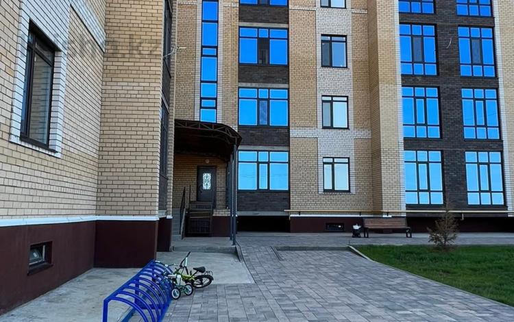 2-комнатная квартира, 90 м², 2/5 этаж, мкр. Алтын орда 5 — 1001 ночь за 23.4 млн 〒 в Актобе, мкр. Алтын орда — фото 2