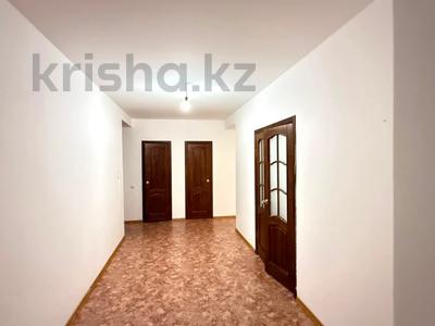 2-бөлмелі пәтер · 86 м² · 4/9 қабат, 2-микрорайон, бағасы: 17.5 млн ₸ в Актобе