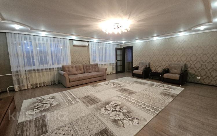 3-бөлмелі пәтер · 153.6 м² · 5/5 қабат, Академика Бектурова 56, бағасы: 53 млн ₸ в Павлодаре — фото 2