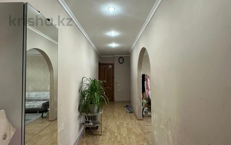 3-бөлмелі пәтер · 63 м² · 5/9 қабат, проспект Абылкайырхана, бағасы: 23 млн ₸ в Актобе — фото 3
