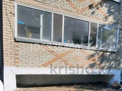 1-комнатная квартира · 35.2 м² · 1/3 этаж, Конституции Казахстана 162 за 10 млн 〒 в 