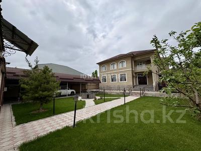 Жеке үй · 10 бөлме · 560 м² · 9 жүзд., Кіші Самал ш/а 17 — Елшибекова, бағасы: 190 млн ₸ в Шымкенте, Туран р-н