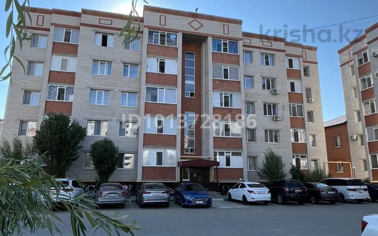 2-комнатная квартира · 61 м² · 1/5 этаж, жилой массив Есет Батыр 3мкр 10/3 к1 — Сбоку цона, рядом есть 82школа и садик за 25 млн ₸ в Актобе — фото 2