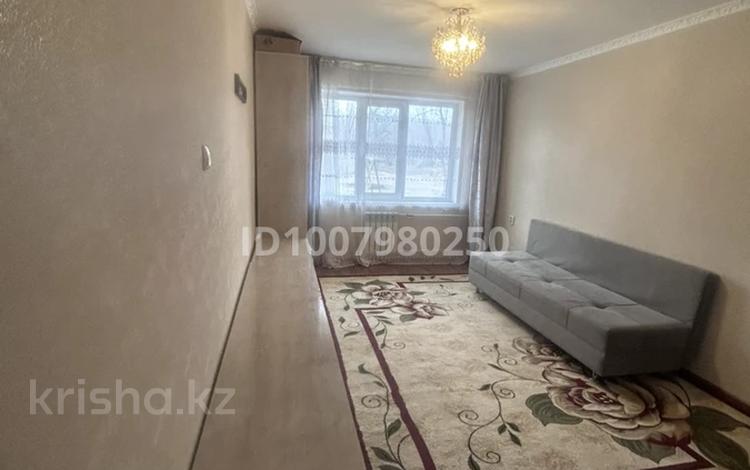2-бөлмелі пәтер · 45 м², 1 мкр. дом 9, бағасы: 9 млн ₸ в Жанатасе — фото 2