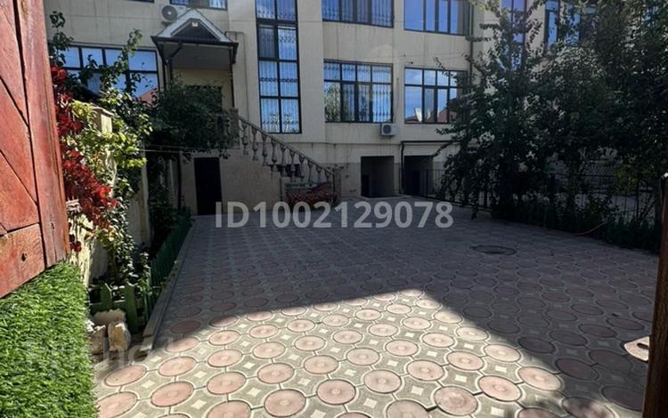 Часть дома · 11 комнат · 450 м² · 5 сот., 30-й мкр 172 — Олжа ,Университет Есенова за 116 млн 〒 в Актау — фото 14