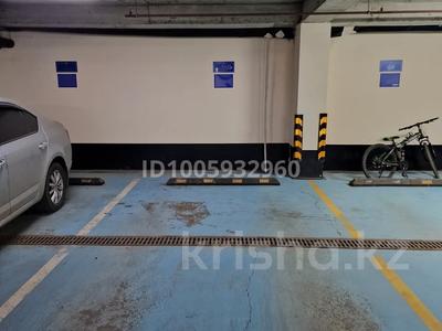 Паркинг · 15.4 м² · Момышулы 2/8 — Б.Момышұлы - Тәуелсіздік за 2.2 млн 〒 в Астане, Алматы р-н